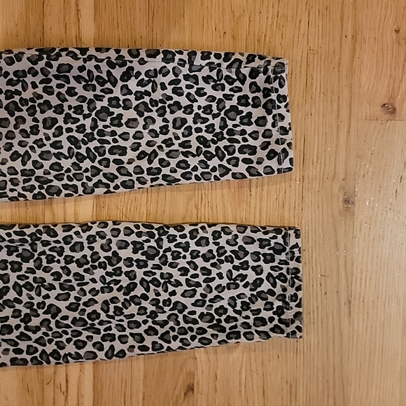 YMI jeans leopard skinnies - Picture 4 of 10